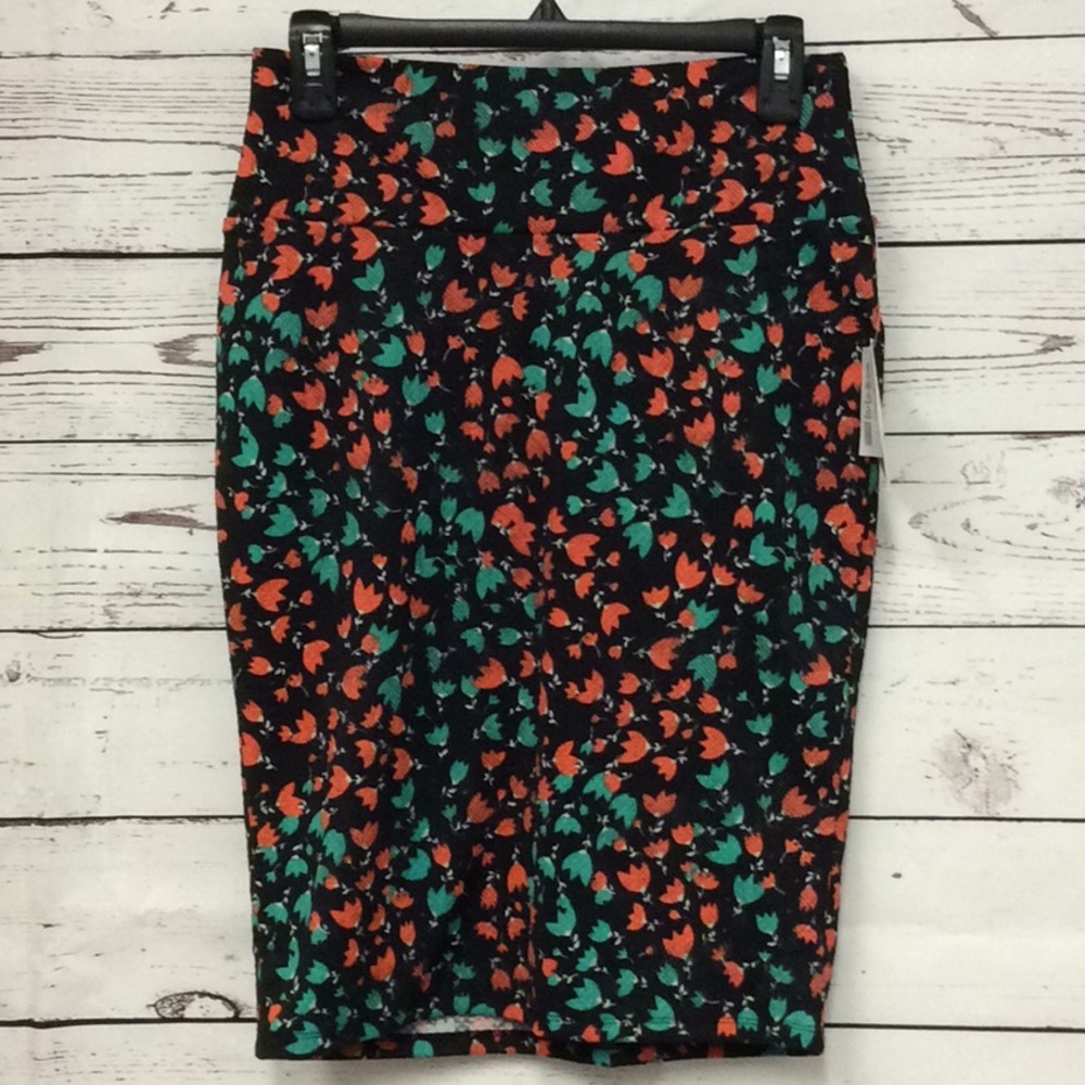 LuLaRoe Cassie skirt geometric floral print women's size S‎ Small